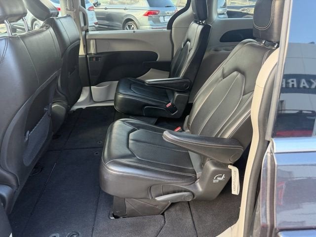 2020 Chrysler Voyager LXI