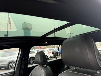 2022 Volkswagen Tiguan SEL R-Line