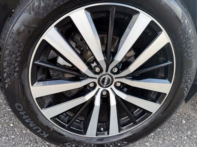 2023 Nissan Pathfinder Platinum