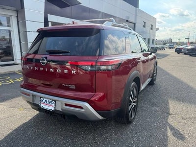 2023 Nissan Pathfinder Platinum