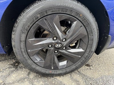 2022 Hyundai Elantra SEL