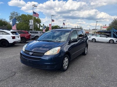 2005 Toyota Sienna CE