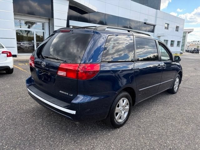 2005 Toyota Sienna CE