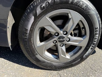 2023 Kia K5 LXS
