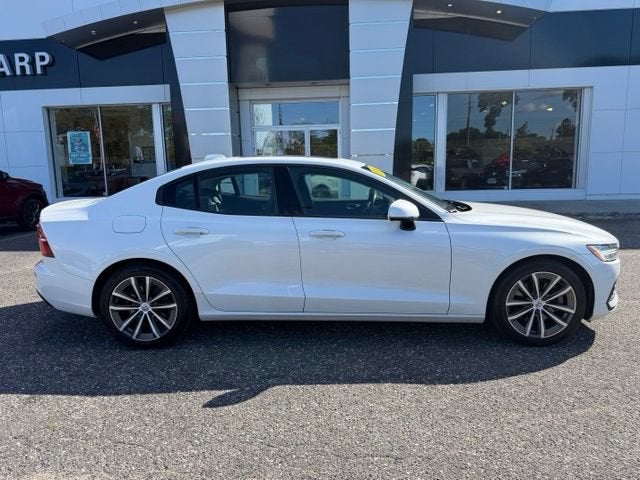 2021 Volvo S60 Momentum