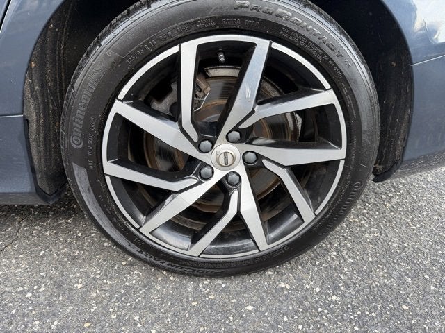 2020 Volvo S60 Momentum