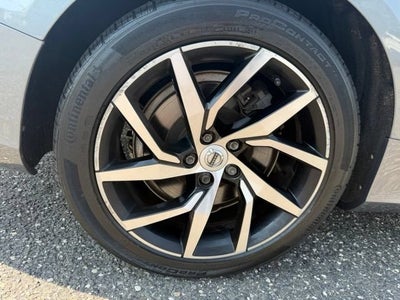 2020 Volvo S60 Momentum