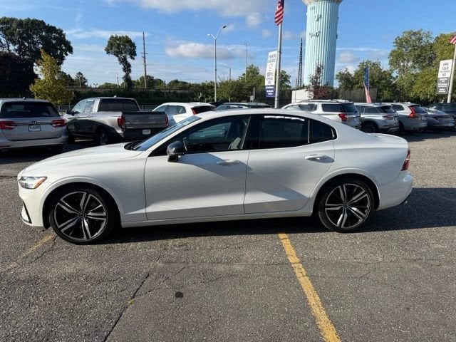 2019 Volvo S60 R-Design