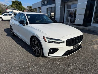 2019 Volvo S60 R-Design