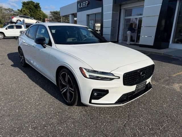 2019 Volvo S60 R-Design