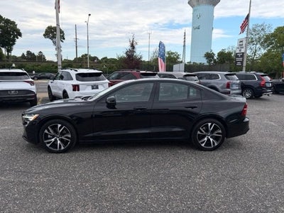 2024 Volvo S60 Core Dark Theme