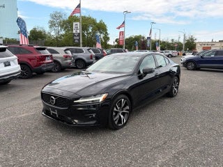 2024 Volvo S60 Core Dark Theme