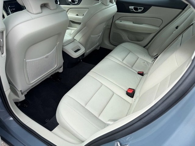 2022 Volvo S60 Momentum