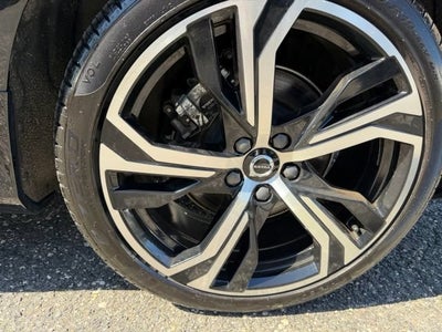 2024 Volvo S60 Plus Dark Theme