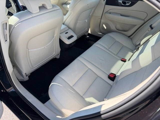 2024 Volvo S60 Plus Dark Theme