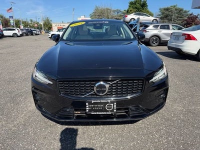 2024 Volvo S60 Plus Dark Theme