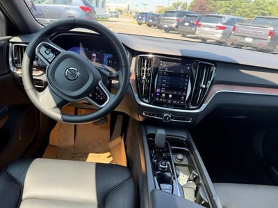 2023 Volvo S60 Plus Black Edition