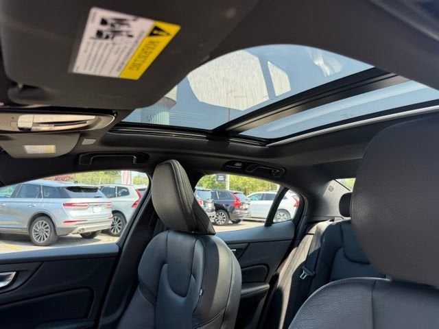 2023 Volvo S60 Plus Black Edition
