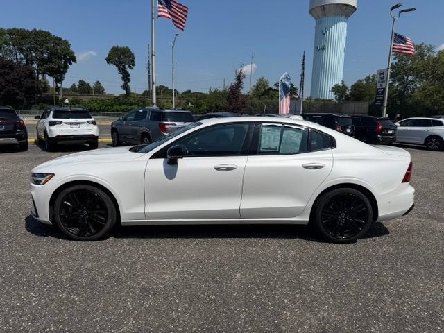 2023 Volvo S60 Plus Black Edition