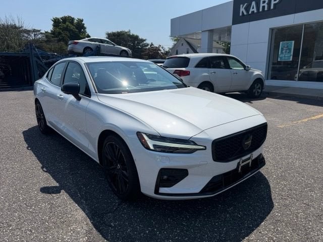 2023 Volvo S60 Plus Black Edition
