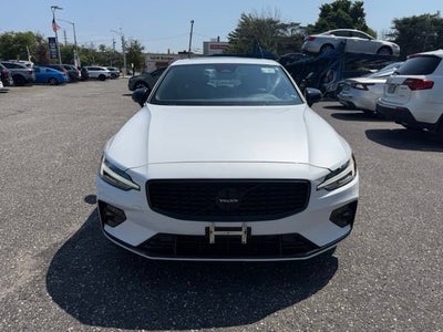2023 Volvo S60 Plus Black Edition