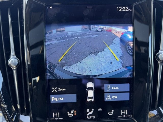 2022 Volvo S60 Momentum