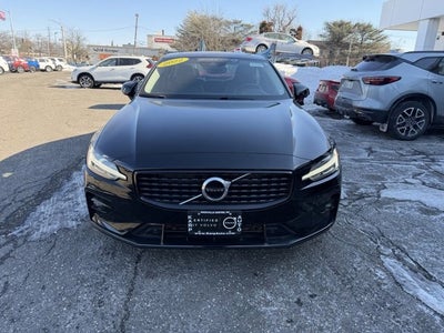 2022 Volvo S60 Momentum