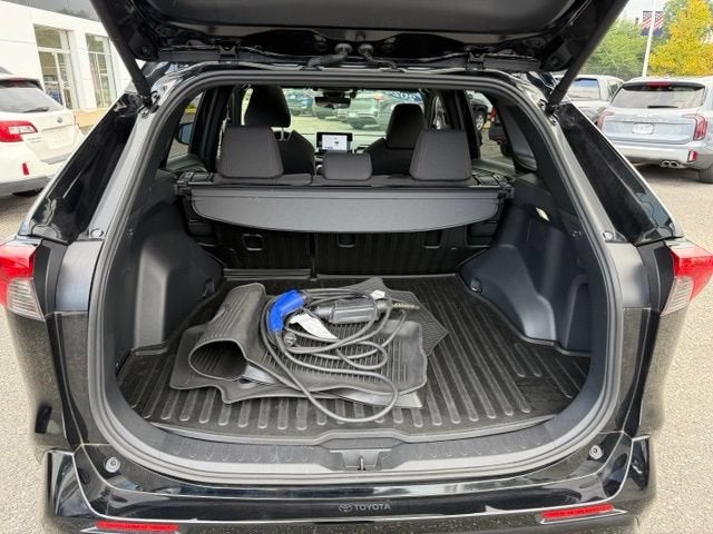 2024 Toyota RAV4 Prime SE