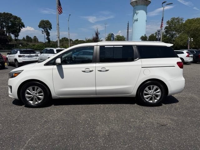 Used 2015 Kia Sedona LX with VIN KNDMB5C1XF6068406 for sale in Rockville Centre, NY