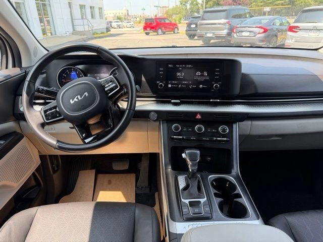 2024 Kia Carnival LX