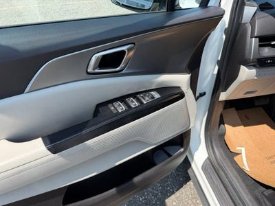 2024 Kia Carnival LX