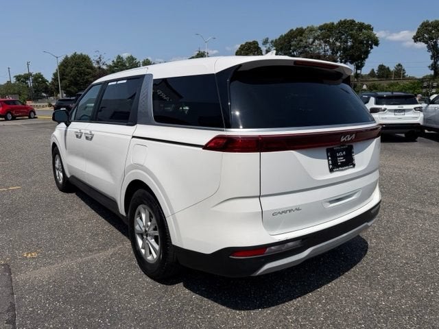 2024 Kia Carnival LX