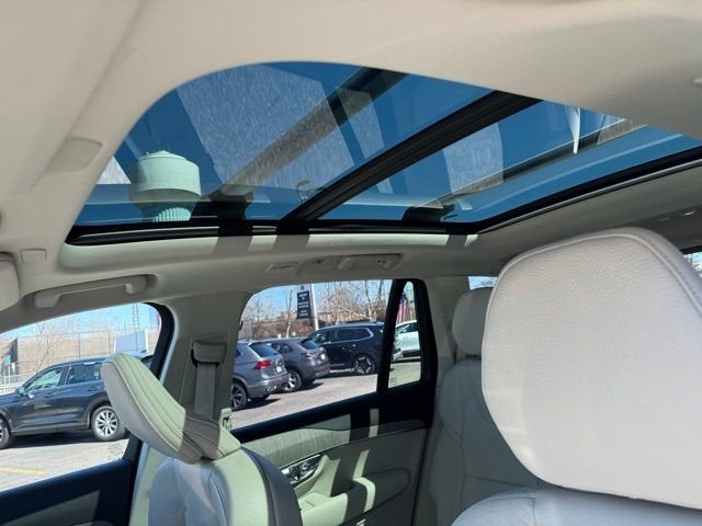 2023 Volvo XC90 Plus