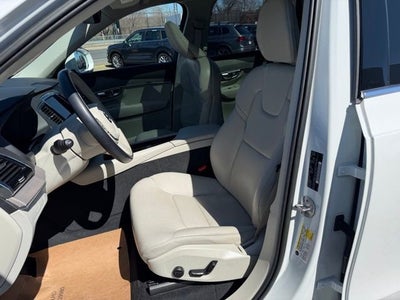 2023 Volvo XC90 Plus