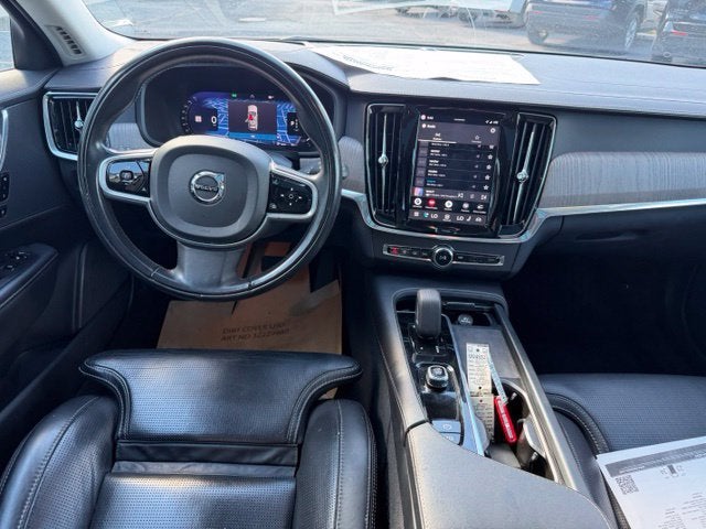 2022 Volvo V90 Cross Country B6