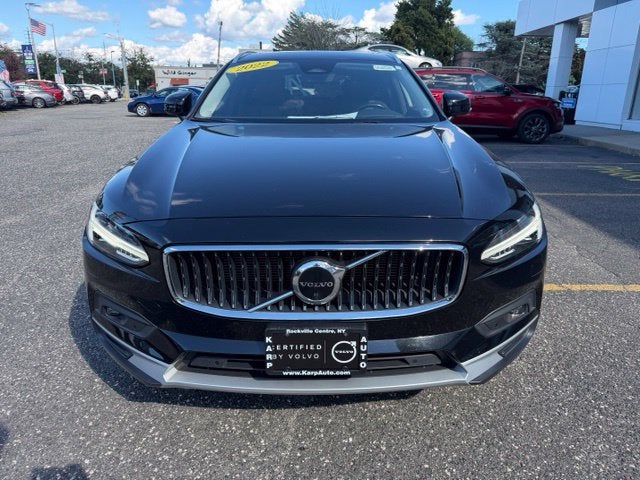 2022 Volvo V90 Cross Country B6