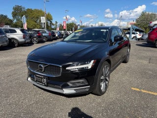 2022 Volvo V90 Cross Country B6