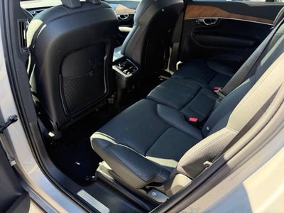 2024 Volvo XC90 Plus Bright Theme