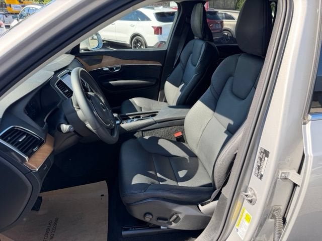 2024 Volvo XC90 Plus Bright Theme