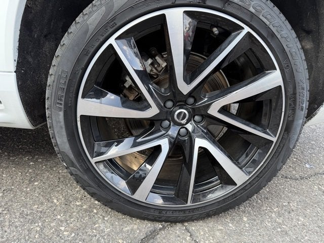 2024 Volvo XC90 Plus Bright Theme