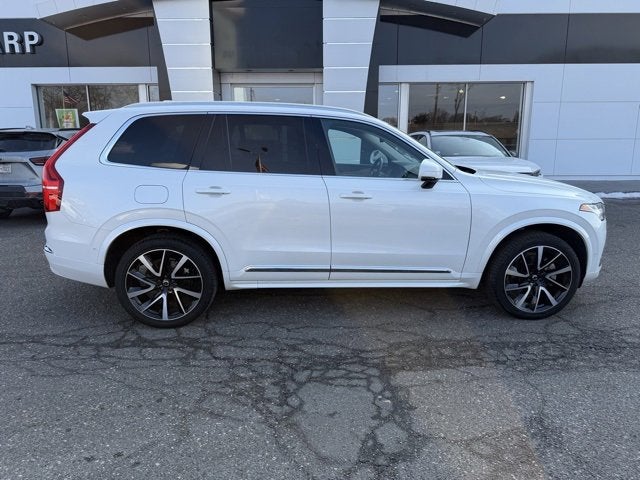 2024 Volvo XC90 Plus Bright Theme