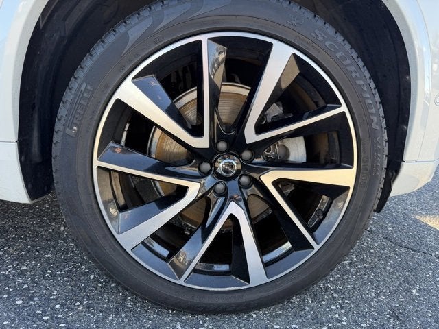 2023 Volvo XC90 Plus