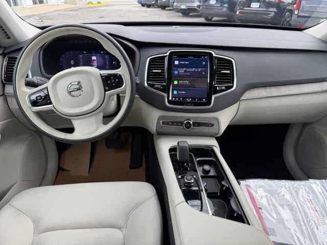 2023 Volvo XC90 Plus