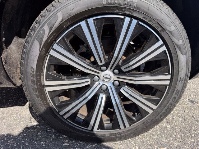 2023 Volvo XC90 Plus