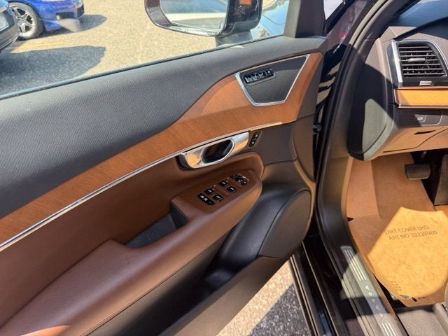 2023 Volvo XC90 Plus