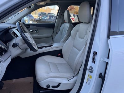 2023 Volvo XC90 Plus