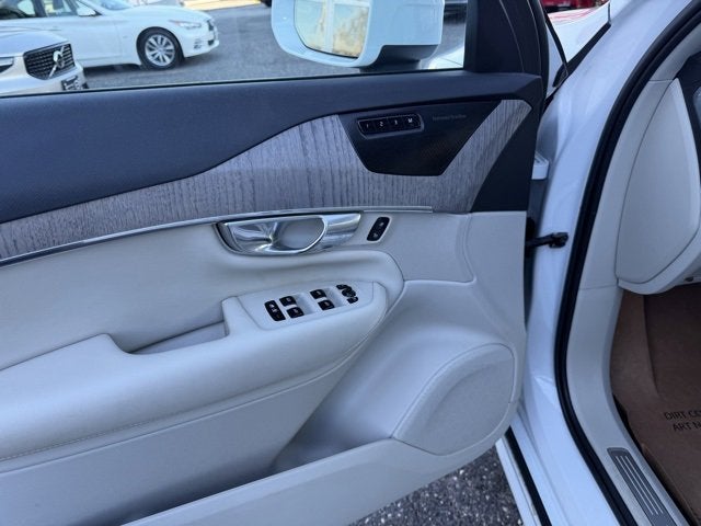 2023 Volvo XC90 Plus