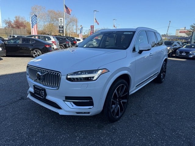 2023 Volvo XC90 Plus