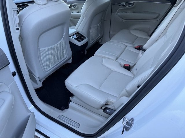 2023 Volvo XC90 Plus