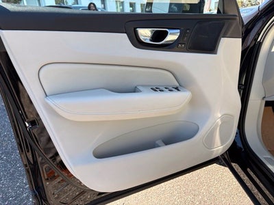 2022 Volvo XC60 Inscription